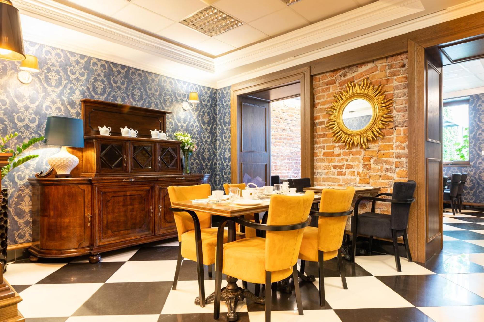 Sleepwalker Boutique Suites — Photos 2